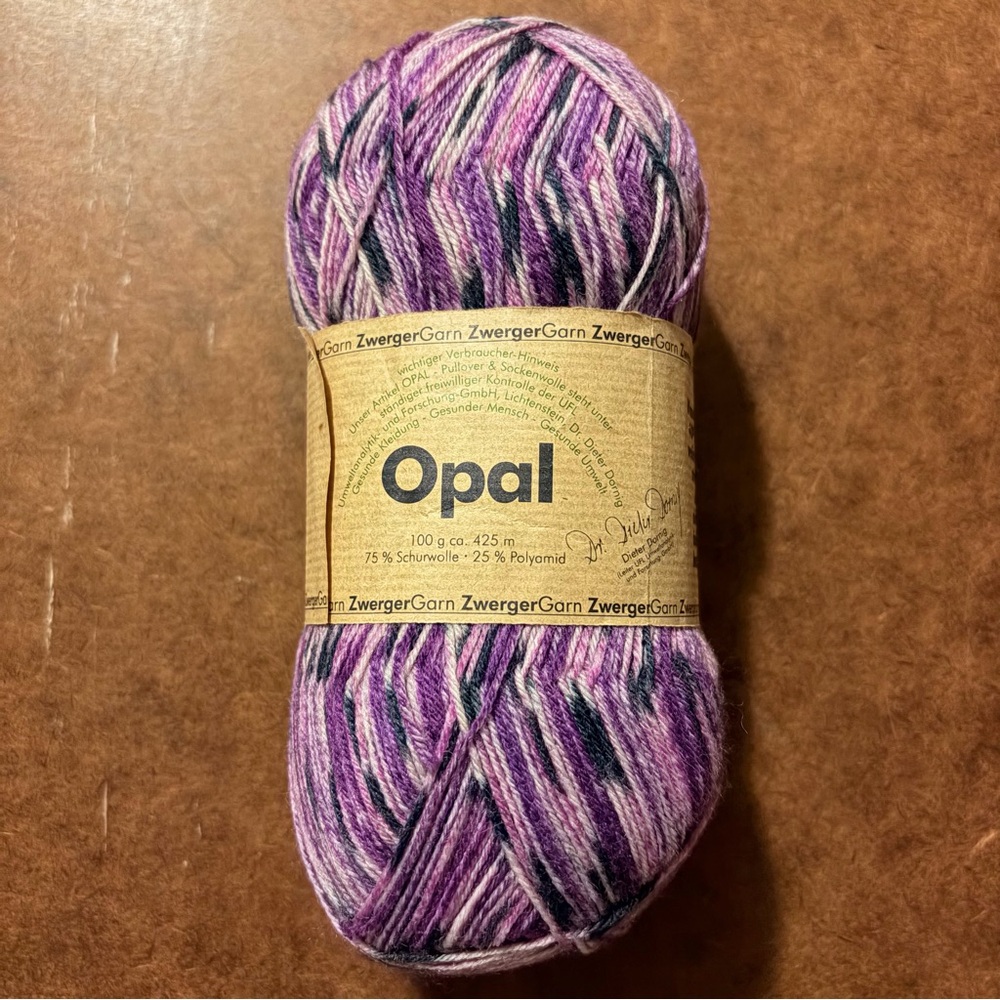 Opal- ZwergerGarn Yarn- Skein🧶 100 g ca. 425 m • 75% Schurwolle • 25 % Polyamide